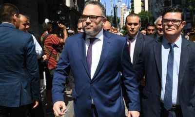 Kulfas, el BCRA y los bancos afinan medidas para garantizar el pago de salarios