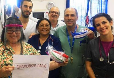 Lomas: fabrican m�scaras con 50 impresoras 3D y acetato de radiograf�as para donarles a los m�dicos