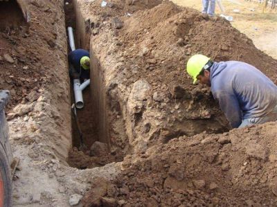 La Provincia reanuda obras de agua y cloacas para generar empleo durante la cuarentena