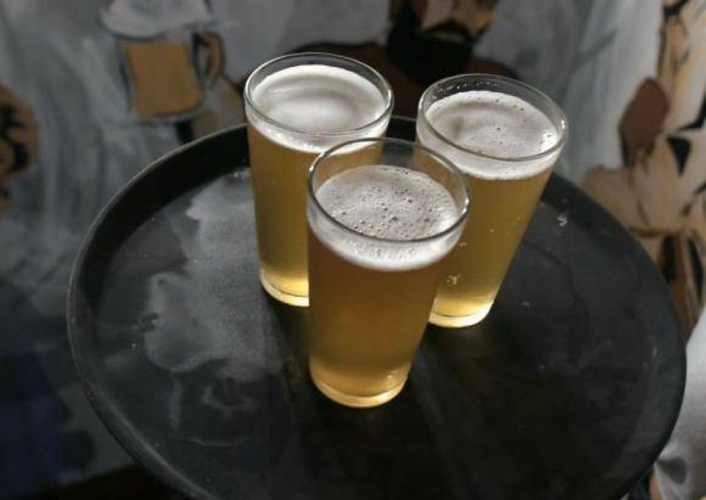 Cuntos consumieron los uruguayos de cerveza, whisky, agua y refrescos en 2019?