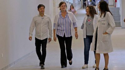Kicillof recorri� el Rossi y destac� que puedan realizar alli los test de coronavirus