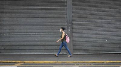 El gobierno prohibi� los despidos y suspensiones laborales por 60 d�as