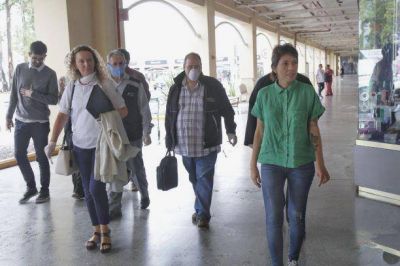 Mayra Mendoza recibi� a personal de la AFIP que control� precios en el Jumbo Calchaqu�