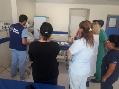 Capacitan a todo el personal sanitario de Lomas en el uso de elementos de bioseguridad