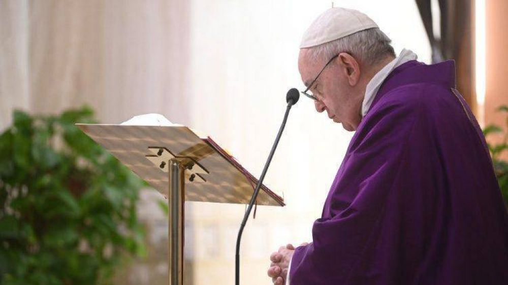 El Papa reza por los sin techo, sufrientes escondidos en este tiempo de dolor