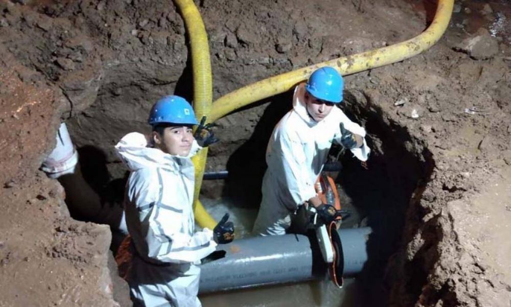 En medio de la cuarentena, AySA repar� un ca�o en tiempo r�cord