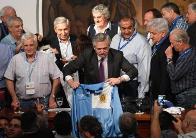 Luego de los elogios a Hugo Moyano, Alberto Fern�ndez recibir� a la CGT en Olivos