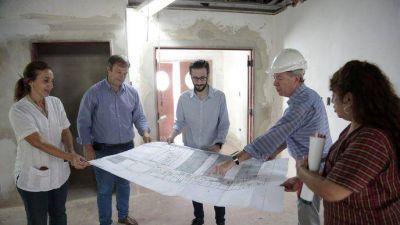 Junto a Simone, Cascallares recorri� las obras del Hospital O�ativia