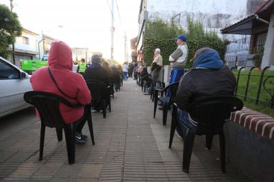 El municipio asiste a jubilados en entidades bancarias