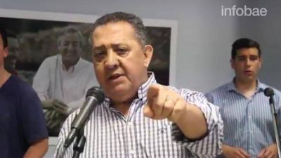 Luis D�El�a qued� internado con fiebre en un sanatorio porte�o y con prisi�n domiciliaria �transitoria� por el coronavirus