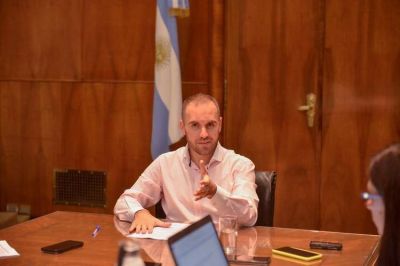 El Gobierno posterg� hasta 2021 el pago de bonos en d�lares por USD 10 mil millones emitidos bajo ley local