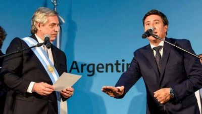 El Ministerio de Desarrollo qued� dividido y bajo una eventual intervenci�n tras el esc�ndalo de los sobreprecios