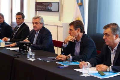 Tras el esc�ndalo de los sobreprecios, Fern�ndez se reunir� con Cambiemos y buscar� capitalizar su r�o revuelto