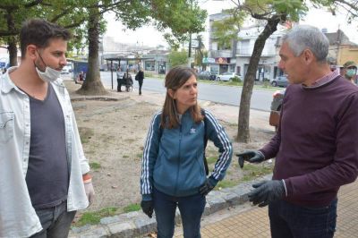 Cagliardi y Raverta recorrieron centros de entrega de alimento: 