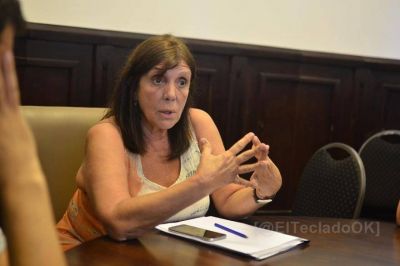 Teresa Garc�a: �Trabajamos para fortalecer el estado y cuidar la salud de los vecinos en la crisis�