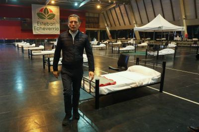 Fernando Gray recorri� el Centro de Atenci�n para Enfermos Leves de Covid-19