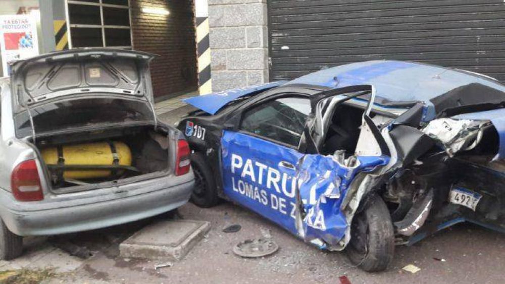 �Le dieron ganas de matar polic�as�: joven choc� a prop�sito a dos patrulleros en el centro de Lomas