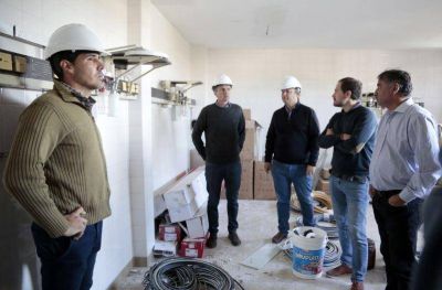 Katopodis y Cascallares recorrieron el Hospital Burgwardt