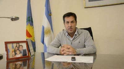 Bot�n de muestra de los municipios: intendente advierte que en breve no podr� pagar los sueldos