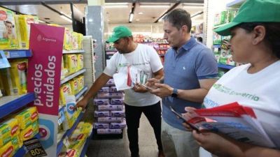 El Gobierno le otorg� a los intendentes el control de precios en los peque�os comercios