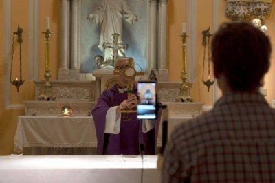 Coronavirus en Argentina: las religiones apelan a la tecnolog�a para seguir cerca de sus fieles