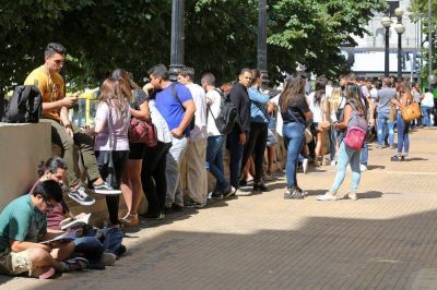 El empleo informal crece en la Argentina al ritmo de las sucesivas crisis