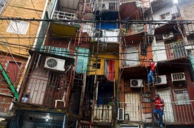 Por qu� el gobierno deberia brindar Internet gratuito en villas porte�as