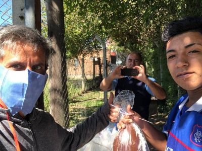 Malena Galmarini y concejales repartieron 4000 huevos de Pascua en Tigre