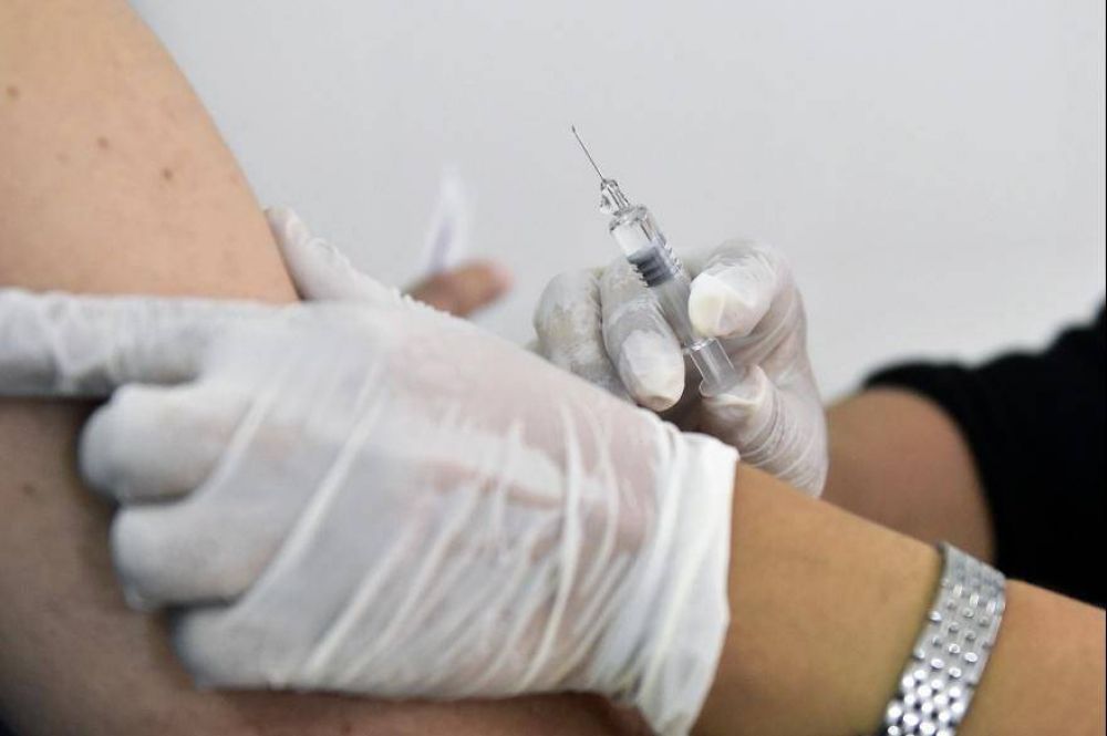 La Plata solo recibi 2.500 dosis de vacuna antigripal y restringen aplicacin para priorizar grupos de riesgo