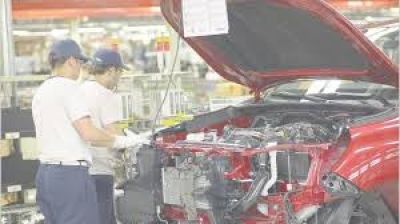 Coronavirus: ya discuten rebajas salariales de hasta 50% en sectores paralizados por la cuarentena