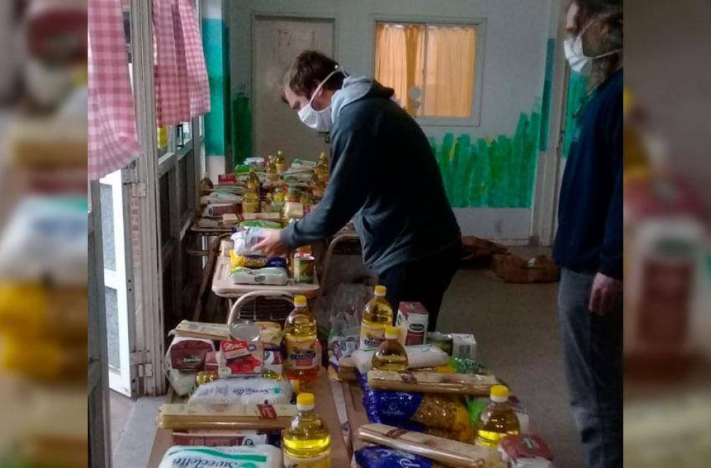 Se entregaron 90 mil m�dulos alimentarios a alumnos