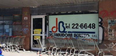Un compa�ero tiene coronavirus pero su jefe los obliga a seguir trabajando bajo amenaza de despido