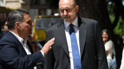 El gobierno de Santa Fe no puede garantizar el pago de sueldos a sus empleados