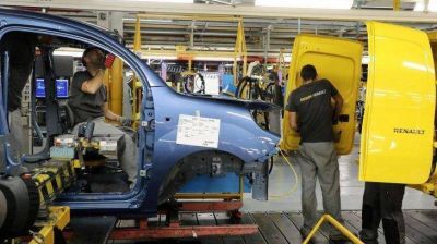 Gobierno ayudar� a pagar salarios de abril a privados: grandes empresas recibir�n hasta $10.000 por trabajador