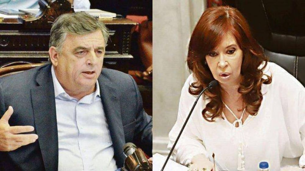 Congreso-sesiones: Massa abraz� a Cristina y la oposici�n los cruz�