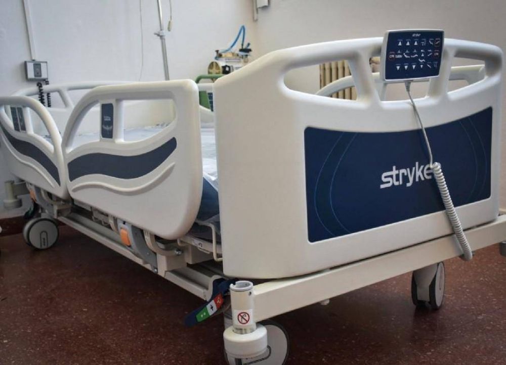 Castelli: llegaron las primeras cuatro camas elctricas para la Unidad de Terapia Intensiva