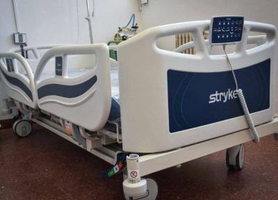 Castelli: llegaron las primeras cuatro camas el�ctricas para la Unidad de Terapia Intensiva