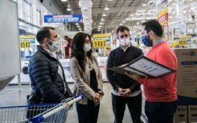 Clausuran supermercado de Pilar por sobreprecios