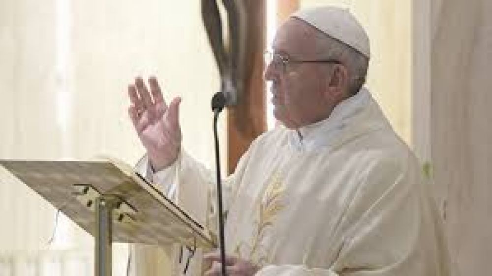 El Papa reza por las mujeres embarazadas y advierte contra el riesgo de una fe 