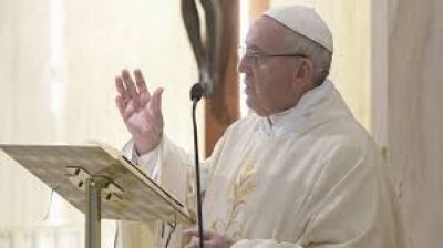 El Papa reza por las mujeres embarazadas y advierte contra el riesgo de una fe 