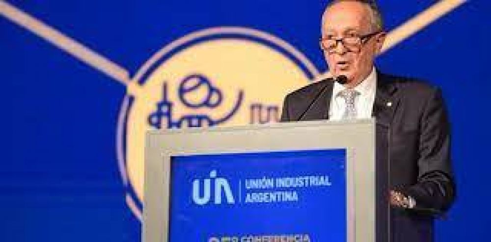 La UIA dice que el 87% de las firmas tiene 