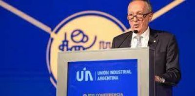 La UIA dice que el 87% de las firmas tiene 