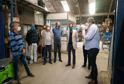 Con presencia de la CGT R�o Cuarto, en C�rdoba presentaron un respirador de fabricaci�n local