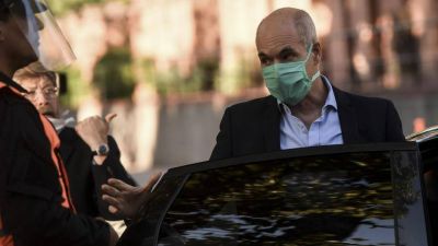 Renuncian dos funcionarios de Larreta por los casos de los barbijos y el hotel