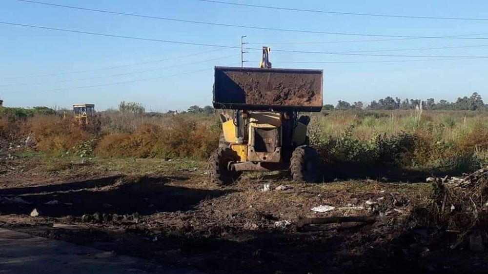 Moreno: Comenz� la limpieza del Camino de la Ribera