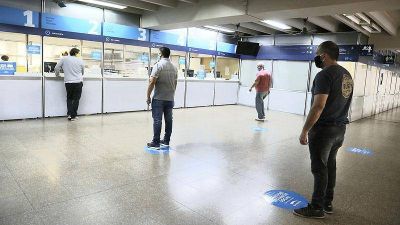 San Mart�n reabri� las cajas municipales para el pago de tasas