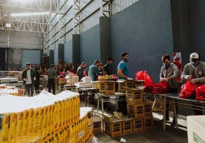 Lomas: ya entregaron alimentos a 25 mil familias de distintos barrios