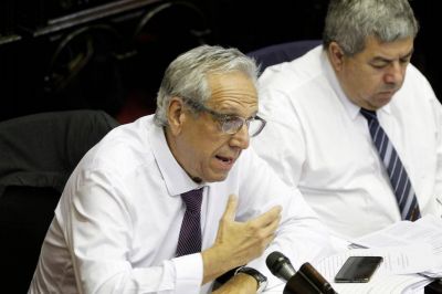 Legislativos repudian a Surez Lastra y le avisan que el Congreso est abierto