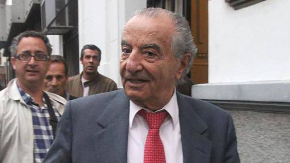 El gremio de comercio acord� suspensiones con reducci�n salarial en grandes empresas