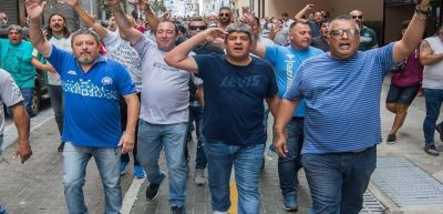 Moyano desminti� que vaya a aceptar recortes en los salarios de los camioneros